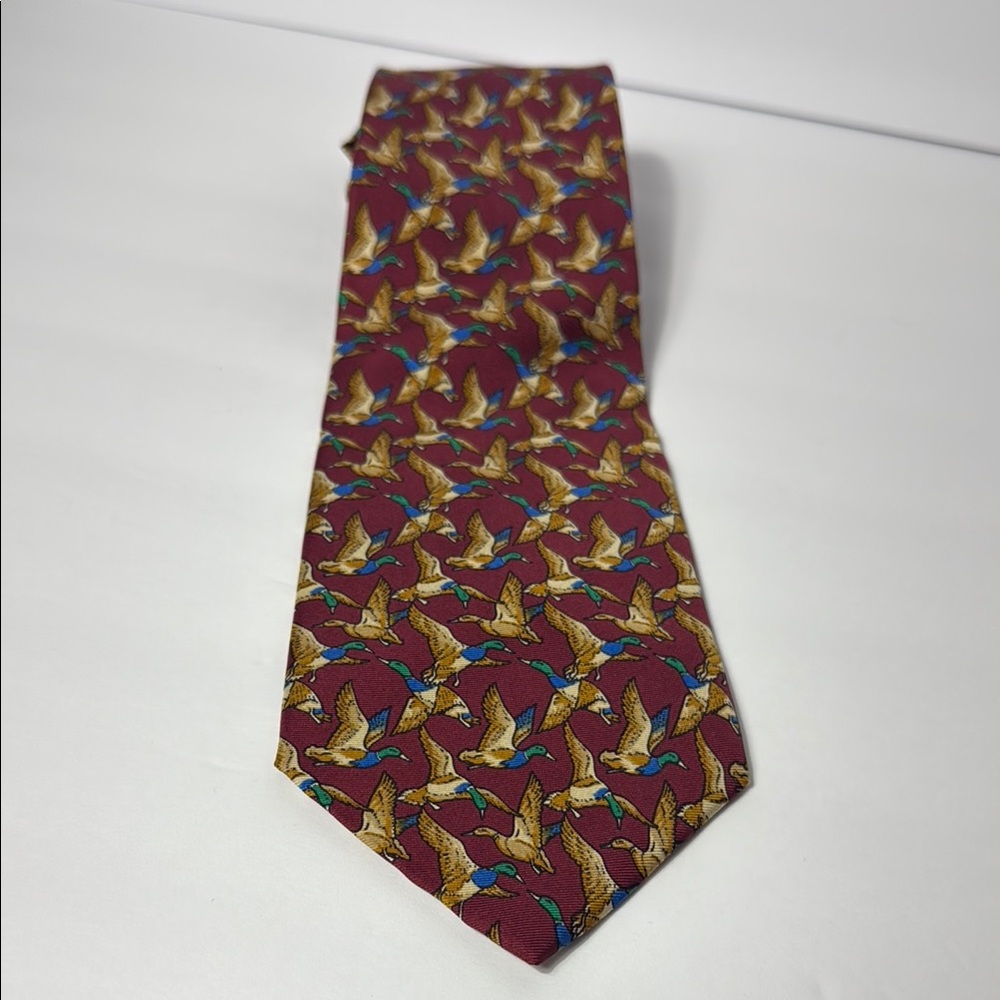Beaufort Tie‎ Rack Red Flying Ducks Pattern Tie - Picture 3 of 7